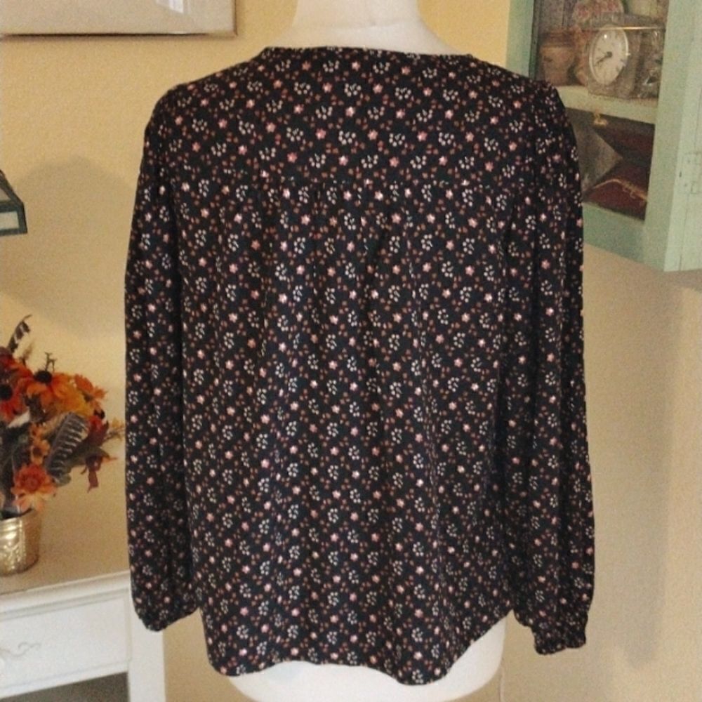 Universal Thread Retro Floral Top - Picture 5 of 9